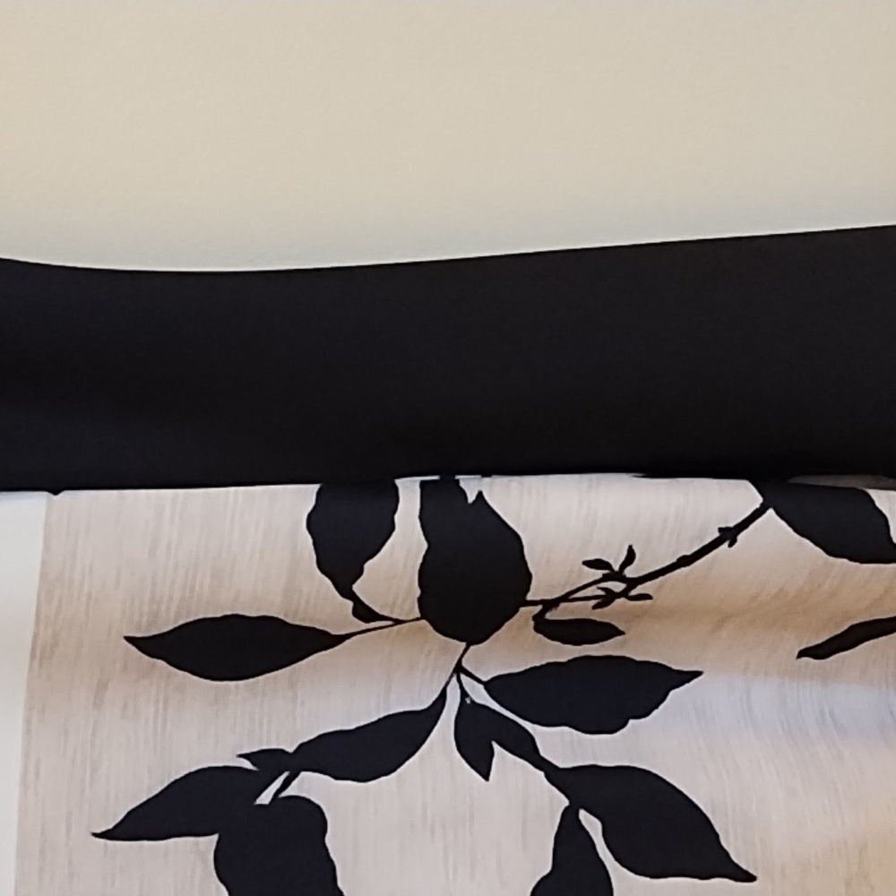 DKNY DRESS, BLACK, WHITE, TAN, BEAUTIFUL CUT, PERFECT CONDITION, SZ 12. - Picture 8 of 11